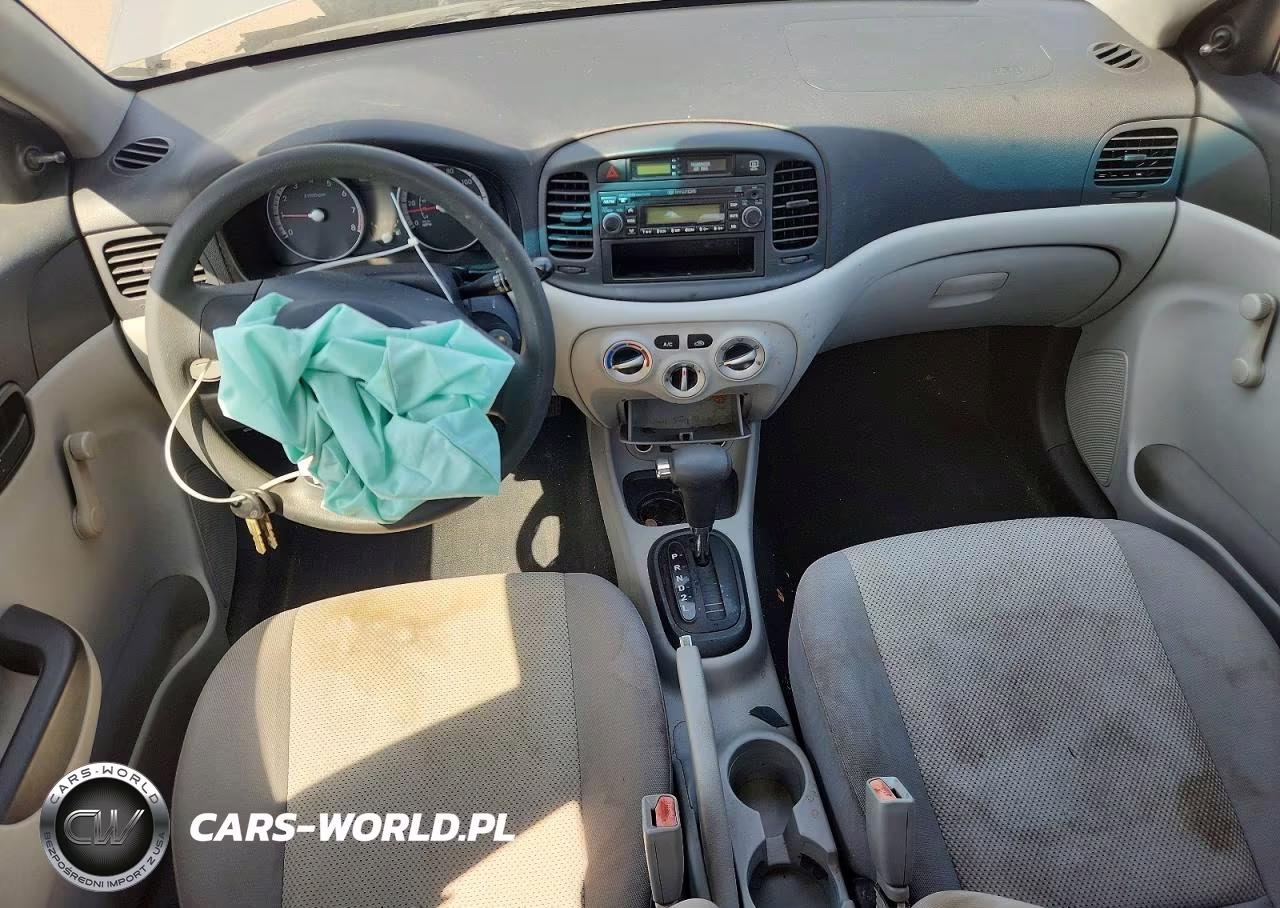 2009 Hyundai Accent Gls VIN:KMHCN46C79U370774 - 8