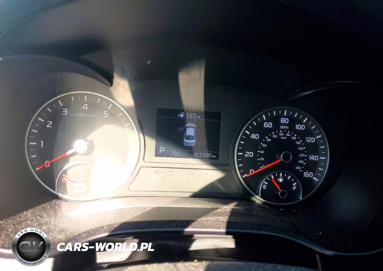 2019 Kia Optima Lx VIN:5XXGT4L3XKG308927 - 9