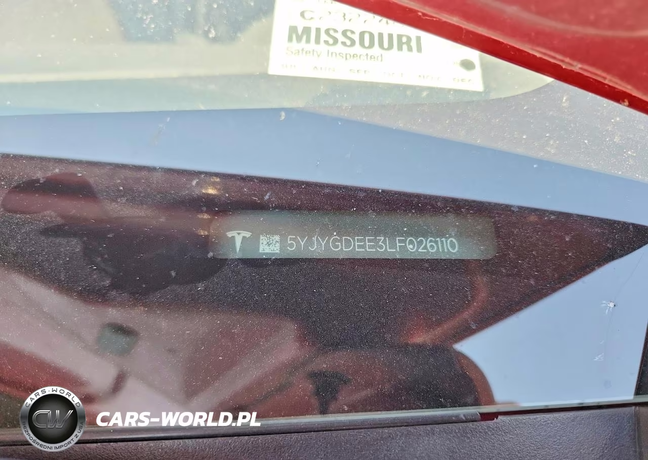 2020 Tesla Model Y VIN:5YJYGDEE3LF026110 - 12