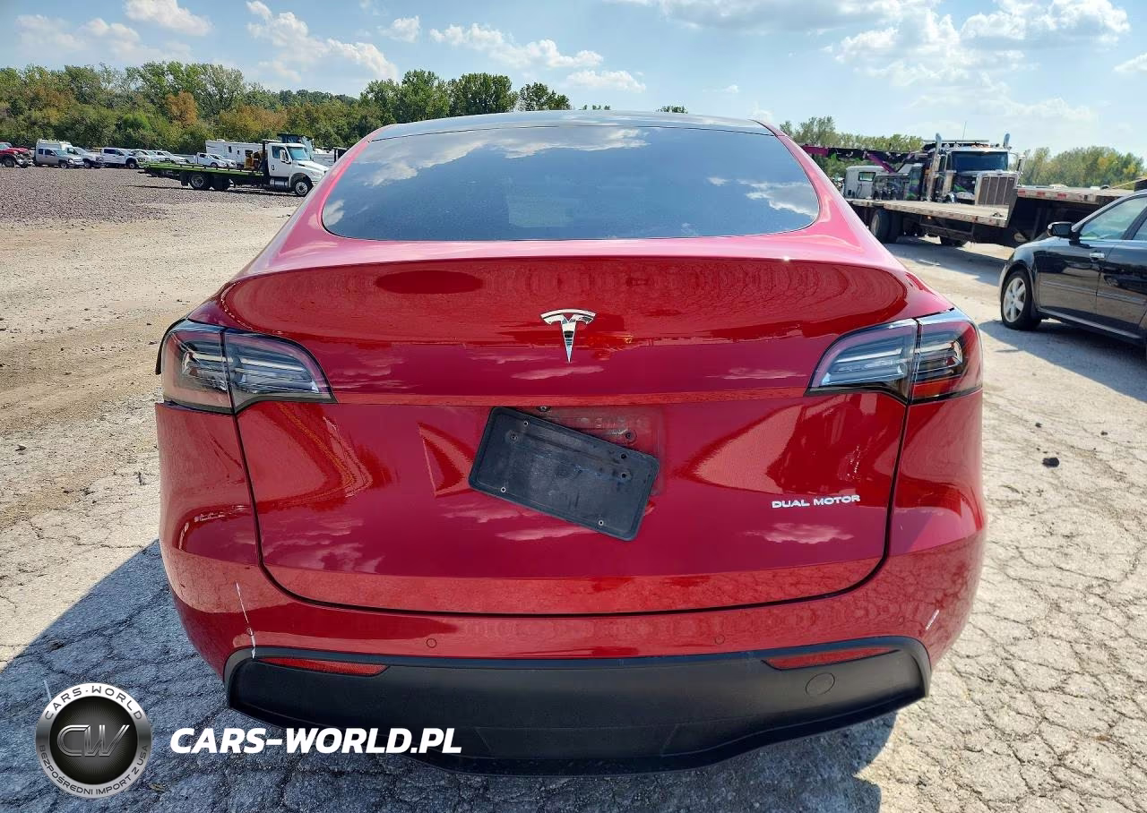 2020 Tesla Model Y VIN:5YJYGDEE3LF026110 - 6