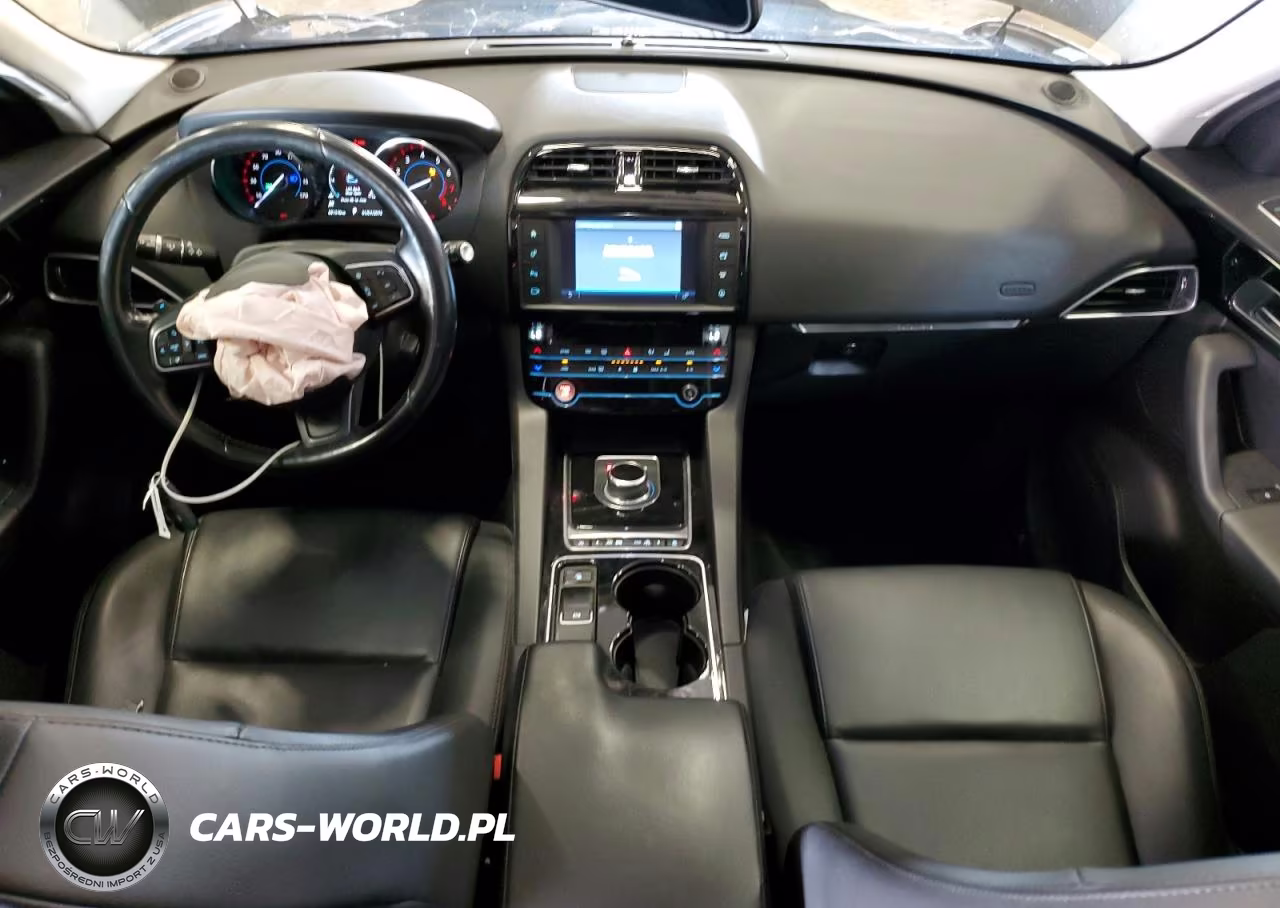 2017 Jaguar F-Pace Premium VIN:SADCJ2BV1HA083138 - 8