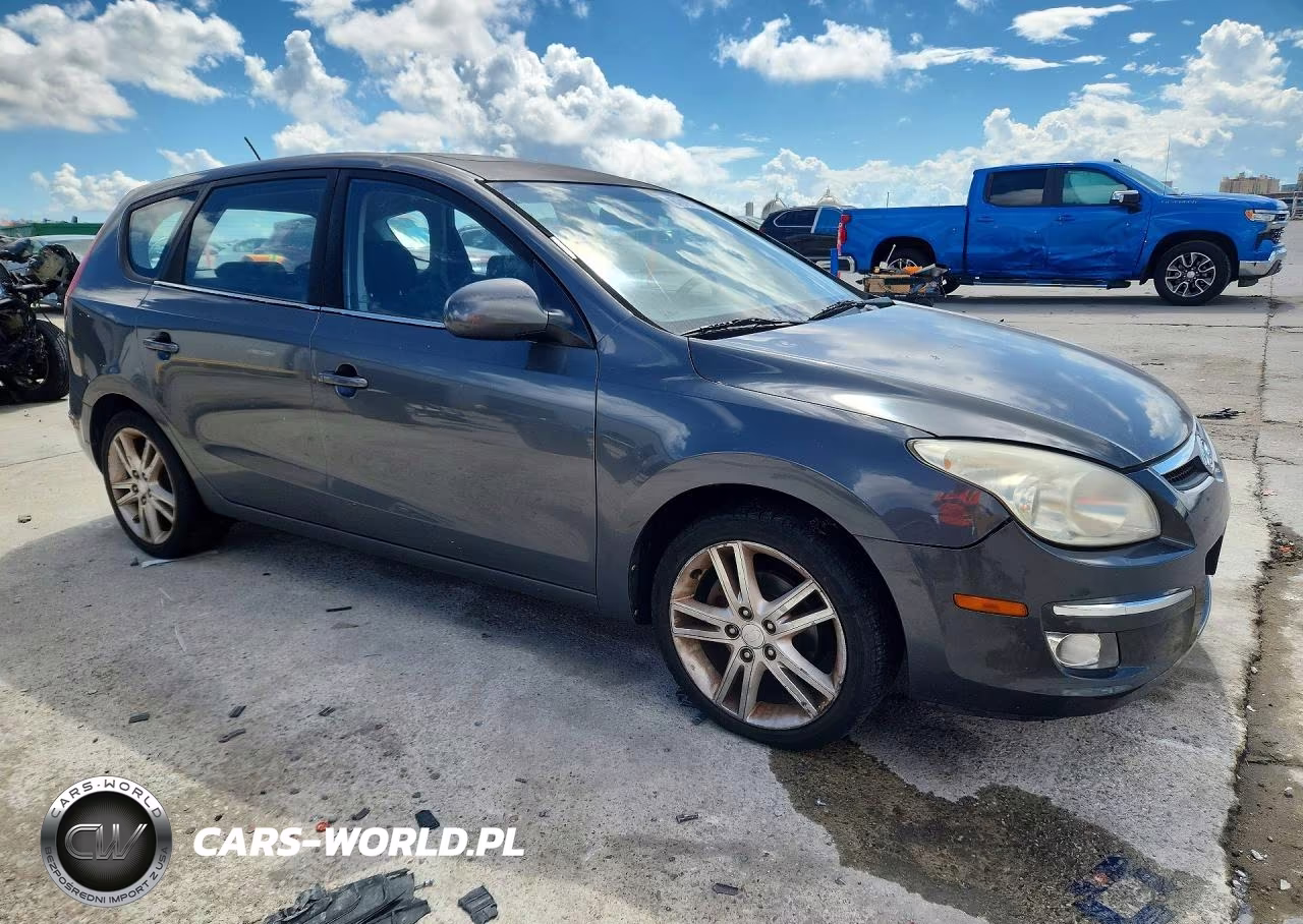 2009 Hyundai Elantra Touring VIN:KMHDC86E49U041906 - 4