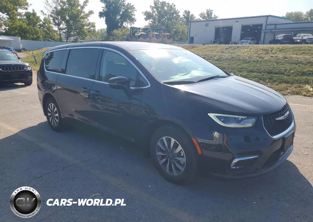 2024 Chrysler Pacifica Hybrid Select VIN:2C4RC1S77RR196729 - 4