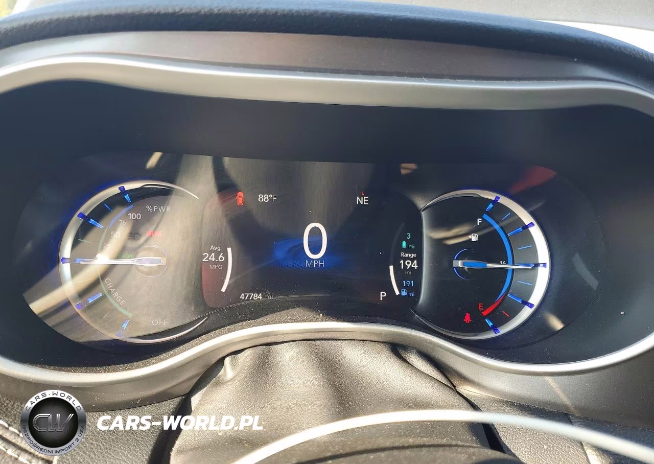 2024 Chrysler Pacifica Hybrid Select VIN:2C4RC1S77RR196729 - 9