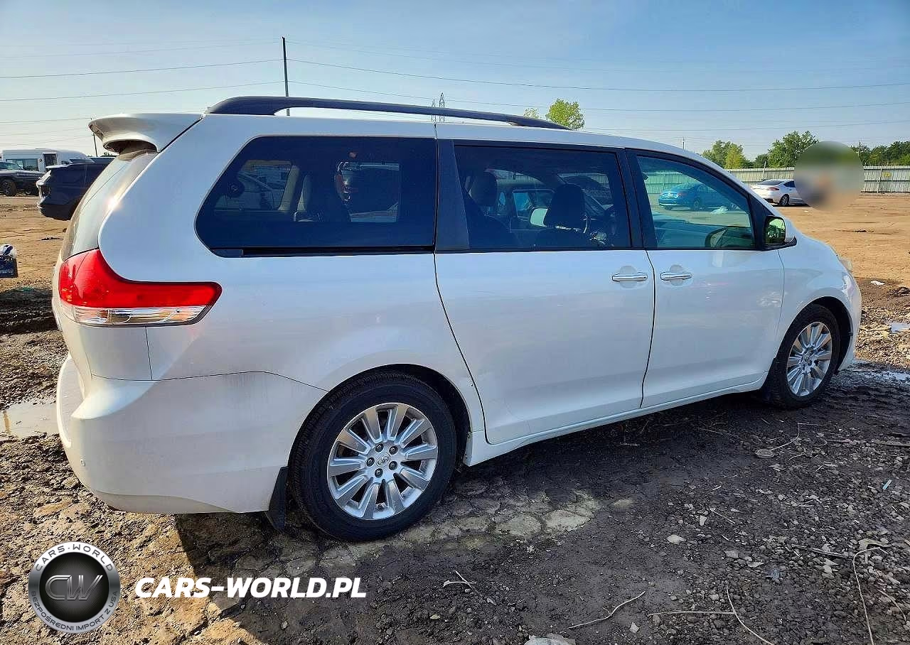 2011 Toyota Sienna Limited 7-Passenger VIN:5TDDK3DC1BS029766 - 3