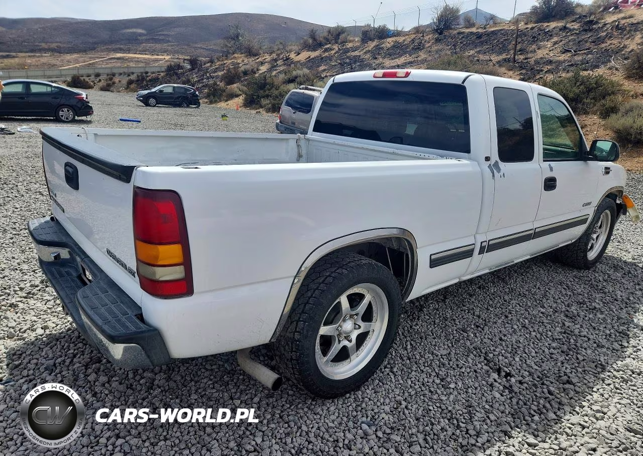 2001 Chevrolet Silverado C1500 VIN:2GCEC19V211383382 - 3