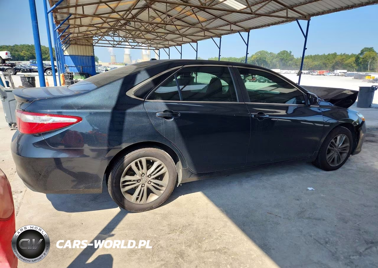 2017 Toyota Camry Se VIN:4T1BF1FK9HU692345 - 3