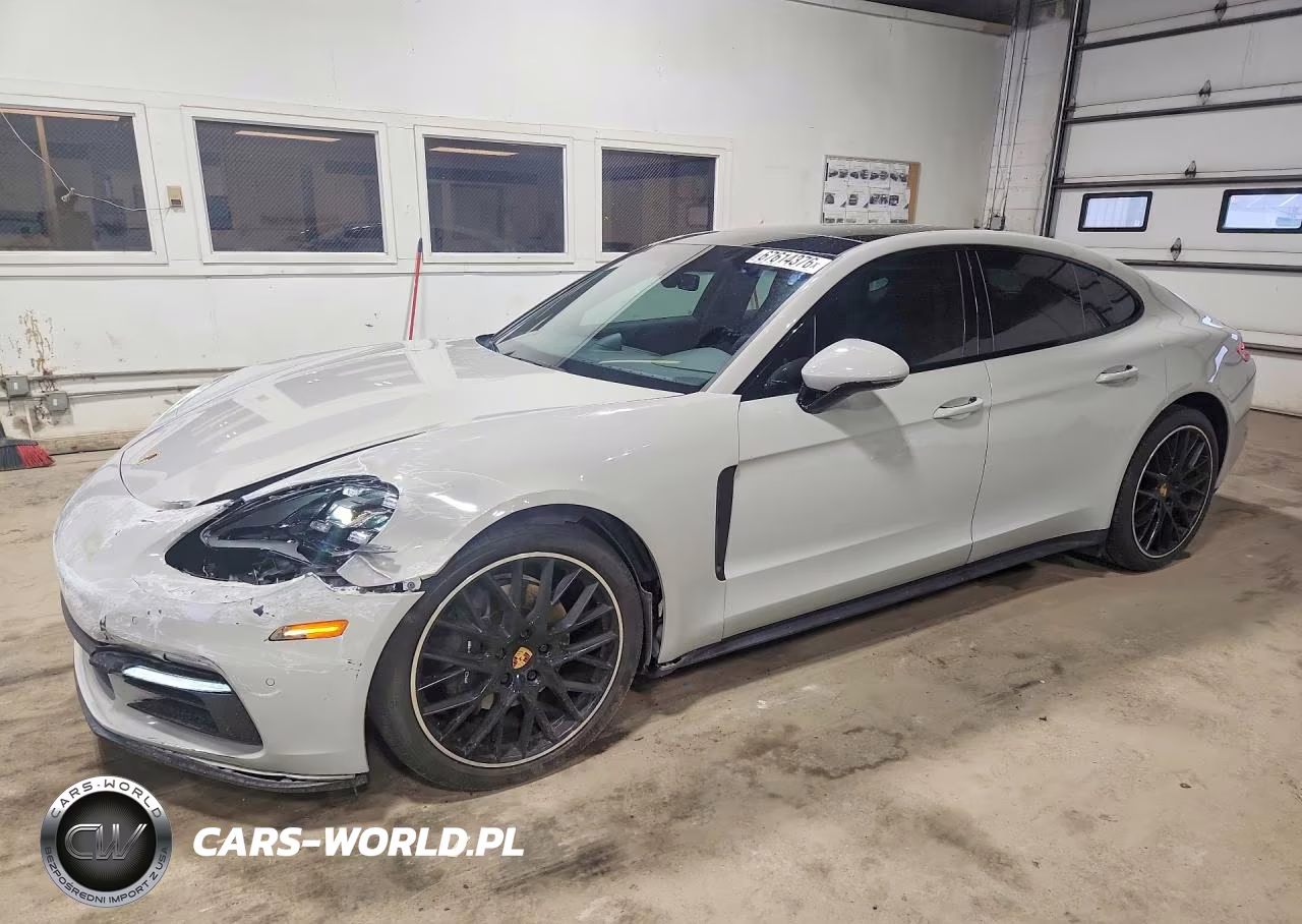 2020 Porsche Panamera Base