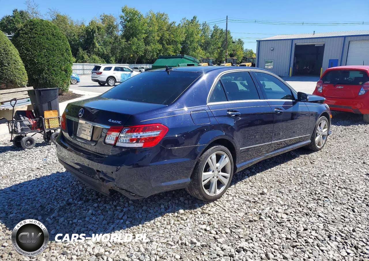 2010 Mercedes-Benz E 550 4Matic VIN:WDDHF9AB5AA159958 - 3