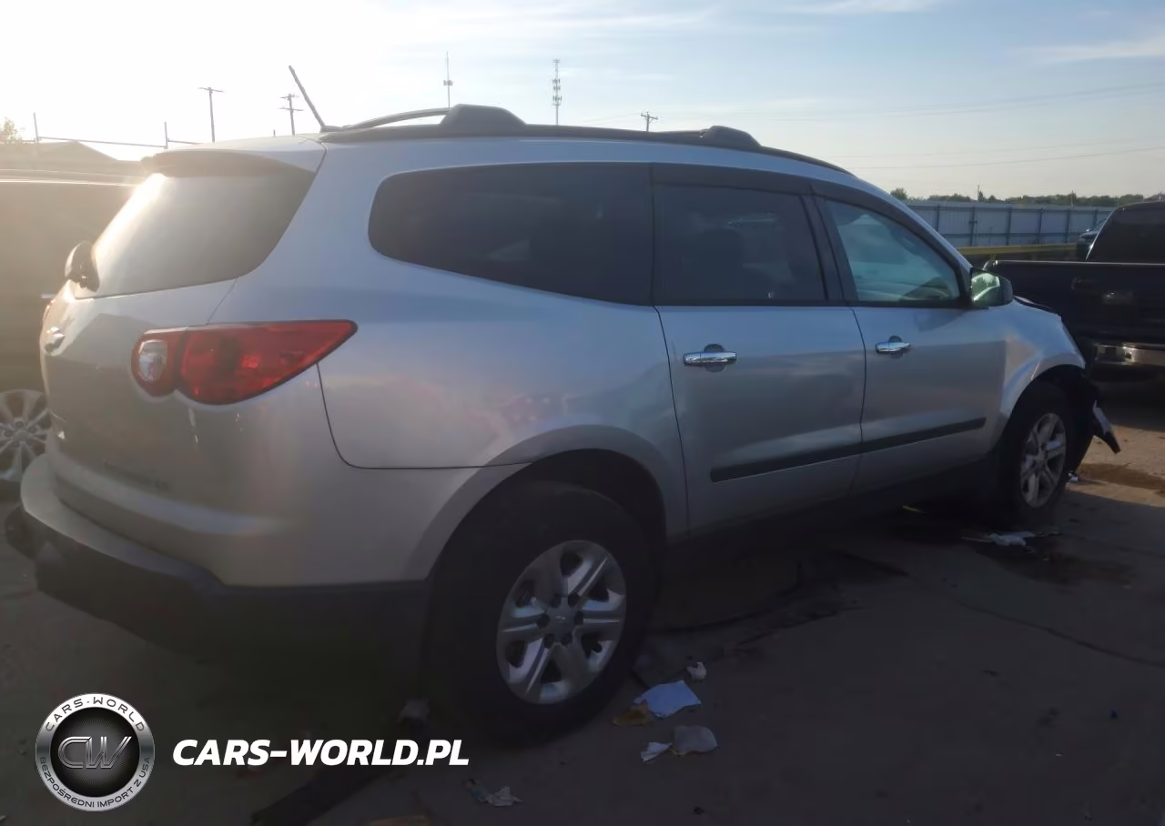 2012 Chevrolet Traverse Ls VIN:1GNKRFED7CJ381400 - 3