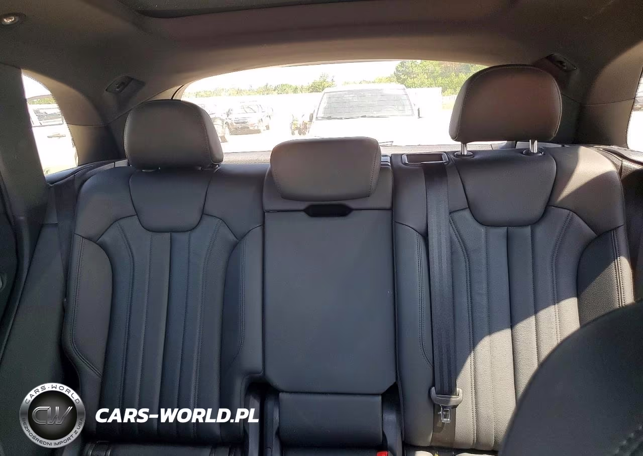 2020 Audi Q5 Titanium Premium Plus VIN:WA1ENAFY6L2097850 - 10
