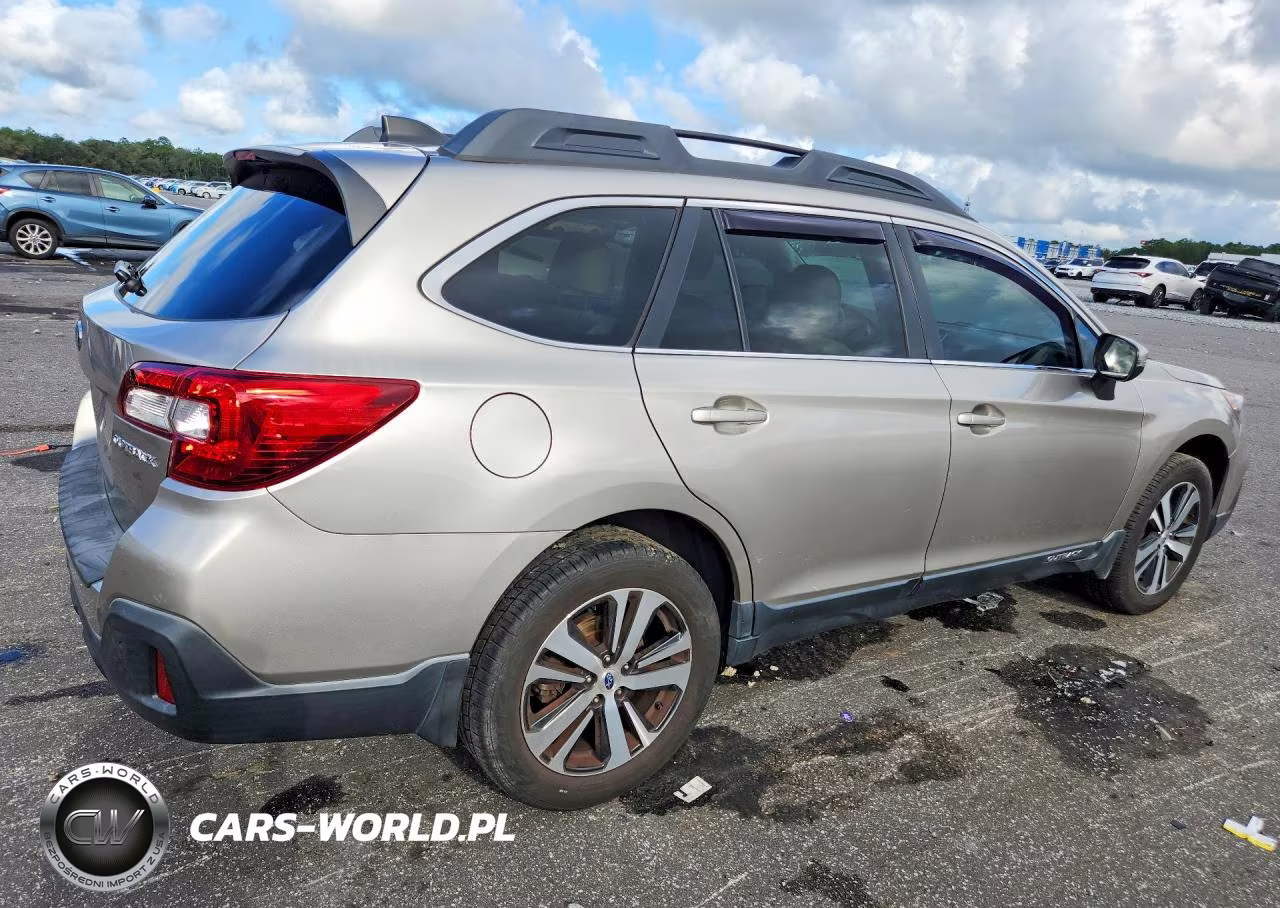 2018 Subaru Outback 2.5I Limited VIN:4S4BSANC5J3390343 - 3
