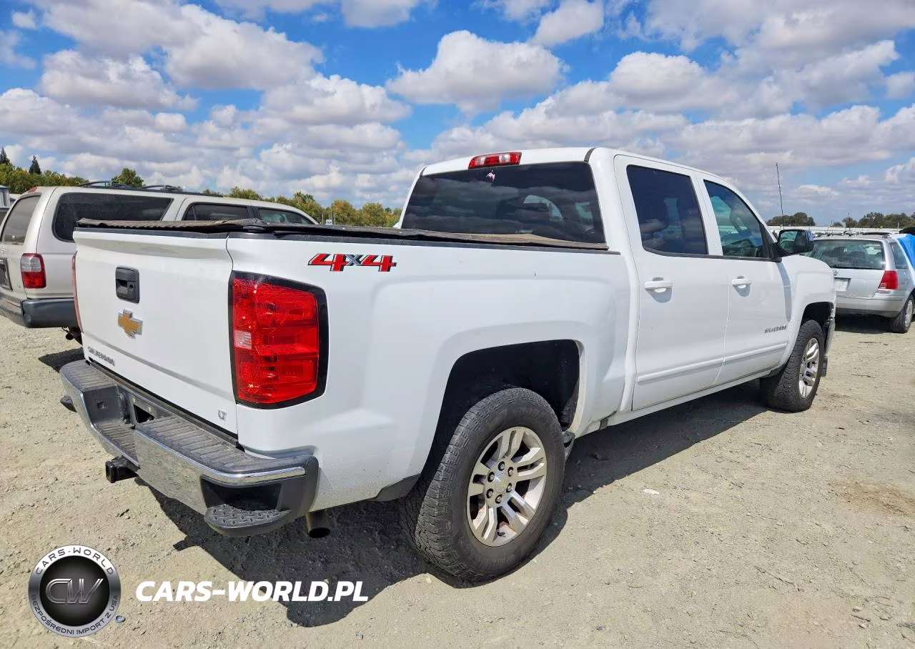 2018 Chevrolet Silverado K1500 Lt VIN:3GCUKREC2JG112833 - 3