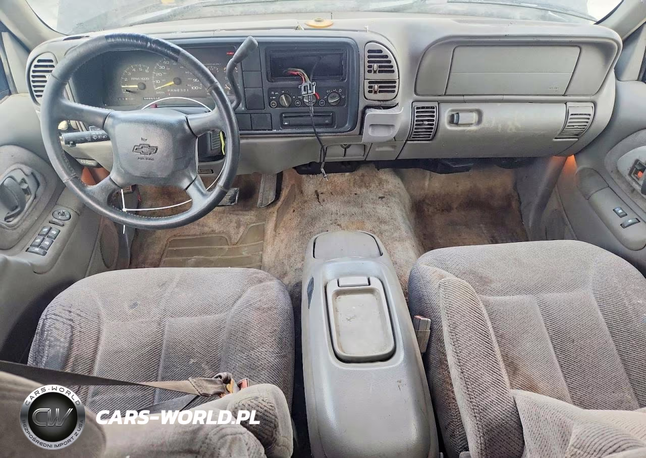 1999 Chevrolet Suburban C1500 VIN:3GNEC16R2XG105645 - 8