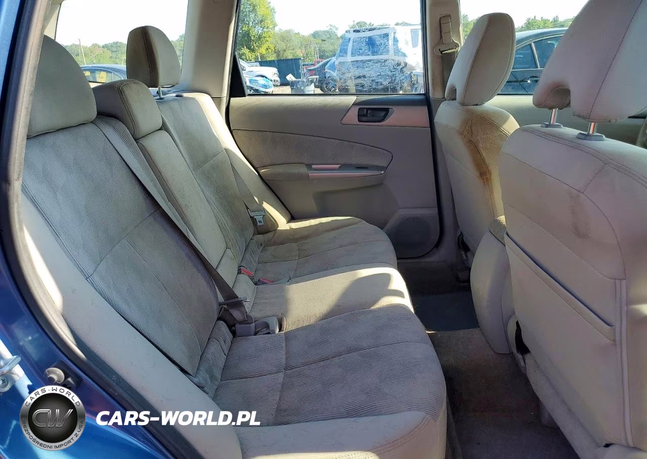 2010 Subaru Forester 2.5X VIN:JF2SH6AC5AG715704 - 11