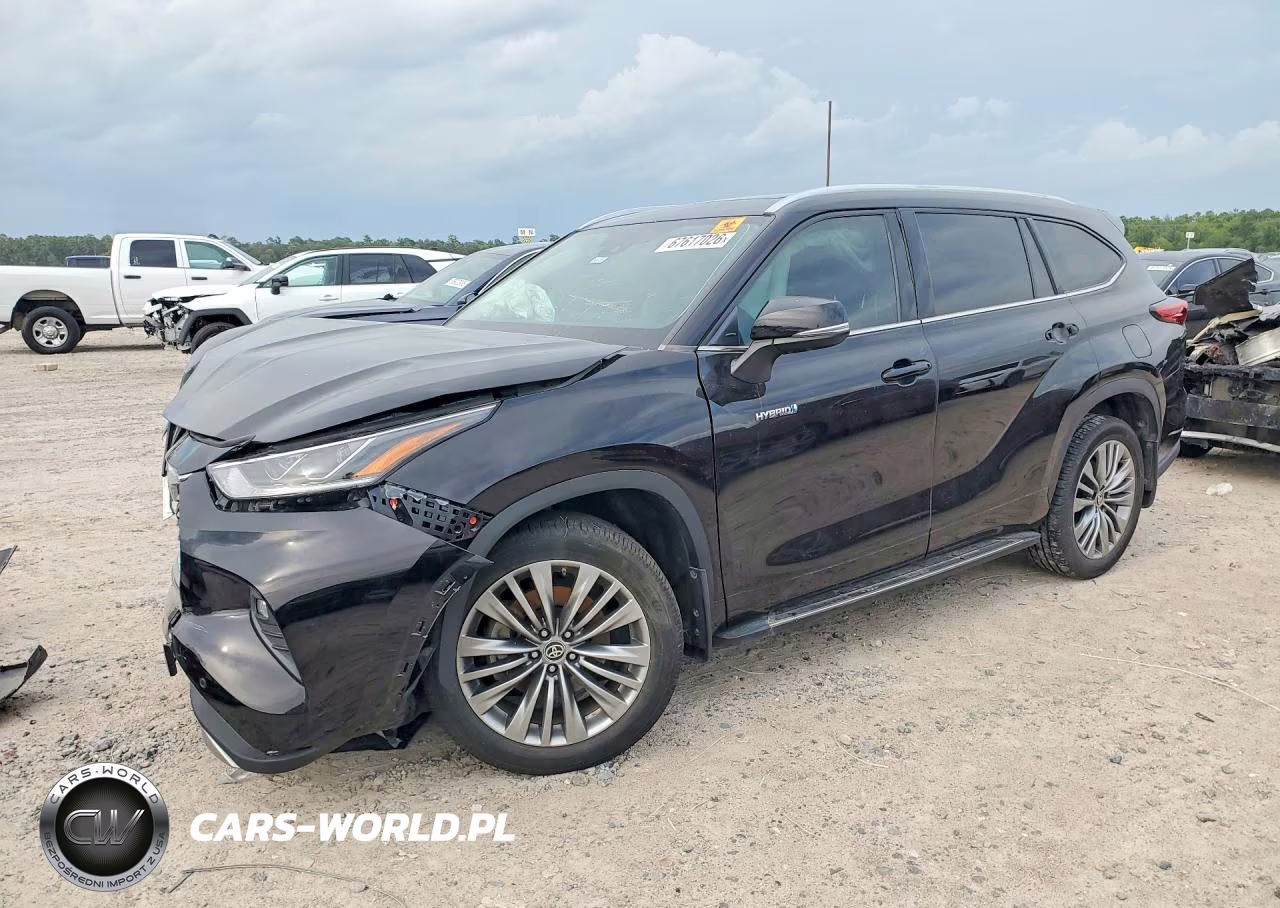 2021 Toyota Highlander Hybrid Platinum