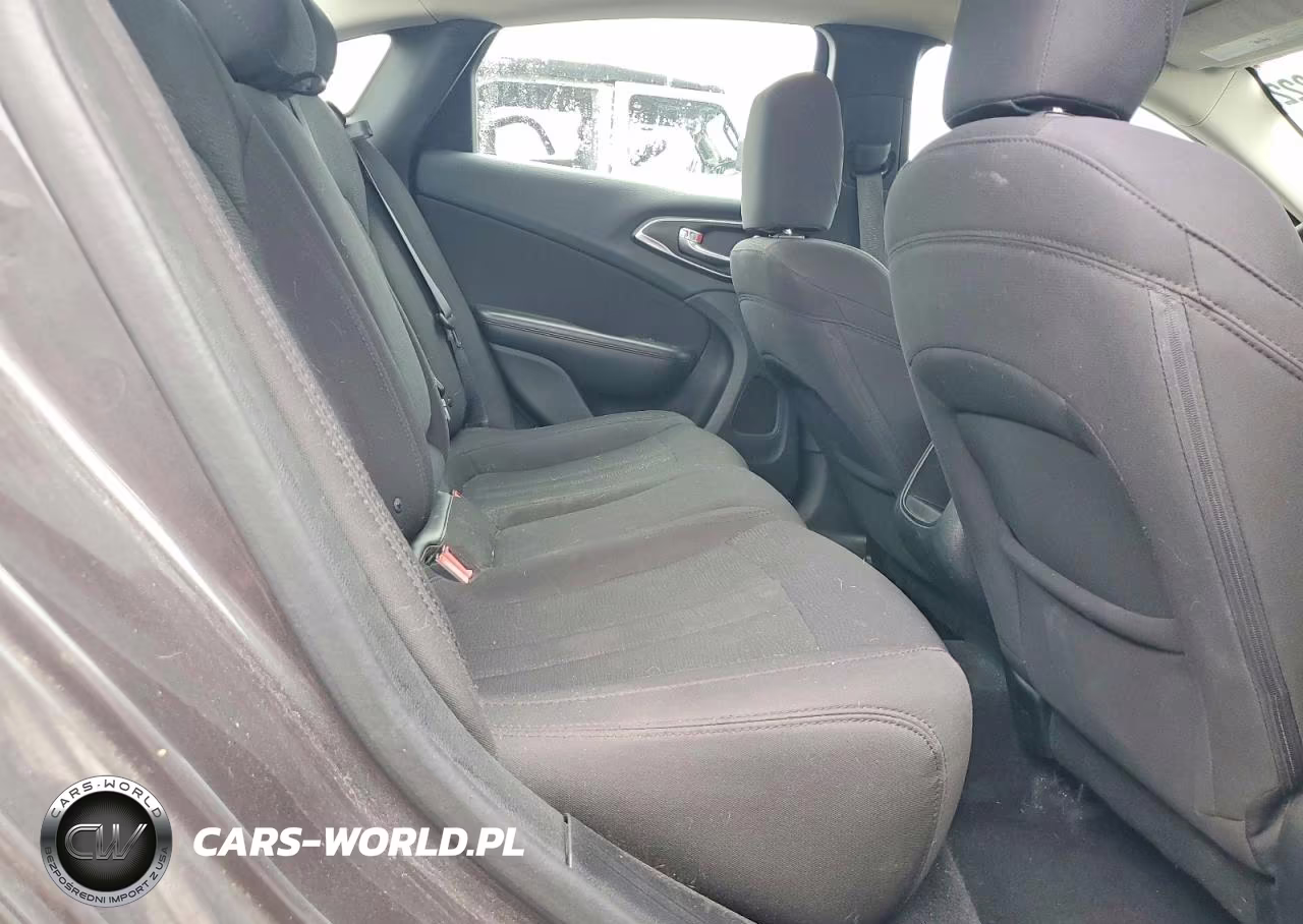2015 Chrysler 200 Limited VIN:1C3CCCAB4FN574722 - 10