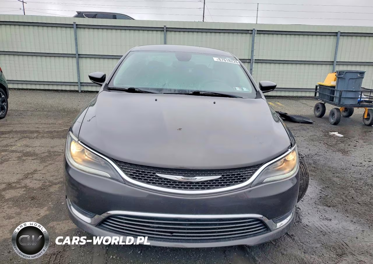 2015 Chrysler 200 Limited VIN:1C3CCCAB4FN574722 - 5