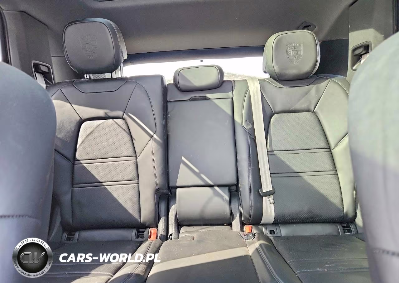 2023 Porsche Cayenne Base VIN:WP1AA2AY7PDA04078 - 10