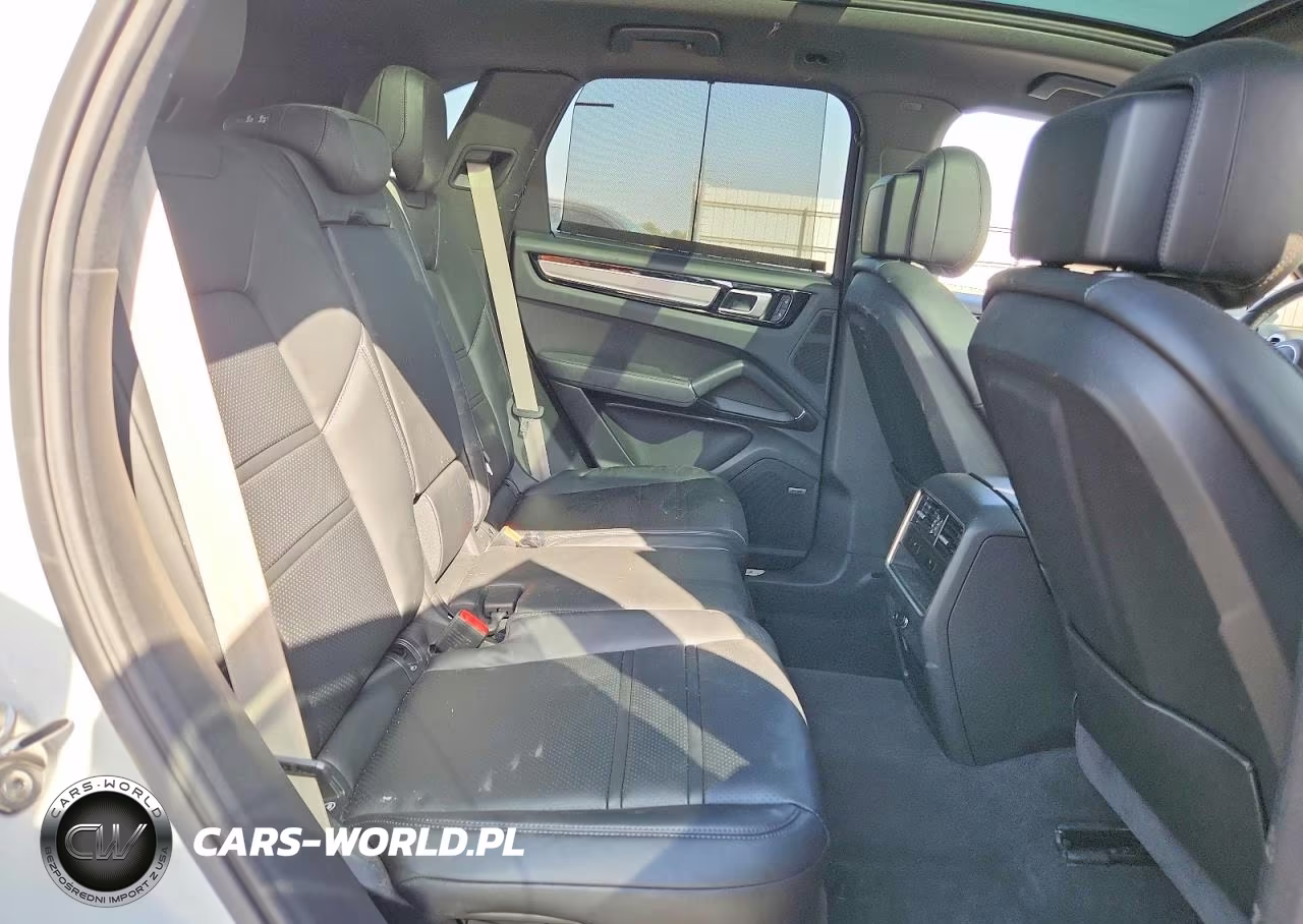 2023 Porsche Cayenne Base VIN:WP1AA2AY7PDA04078 - 11