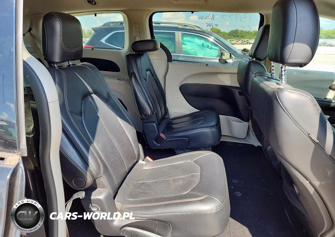 2019 Chrysler Pacifica Touring L VIN:2C4RC1BG9KR704799 - 11