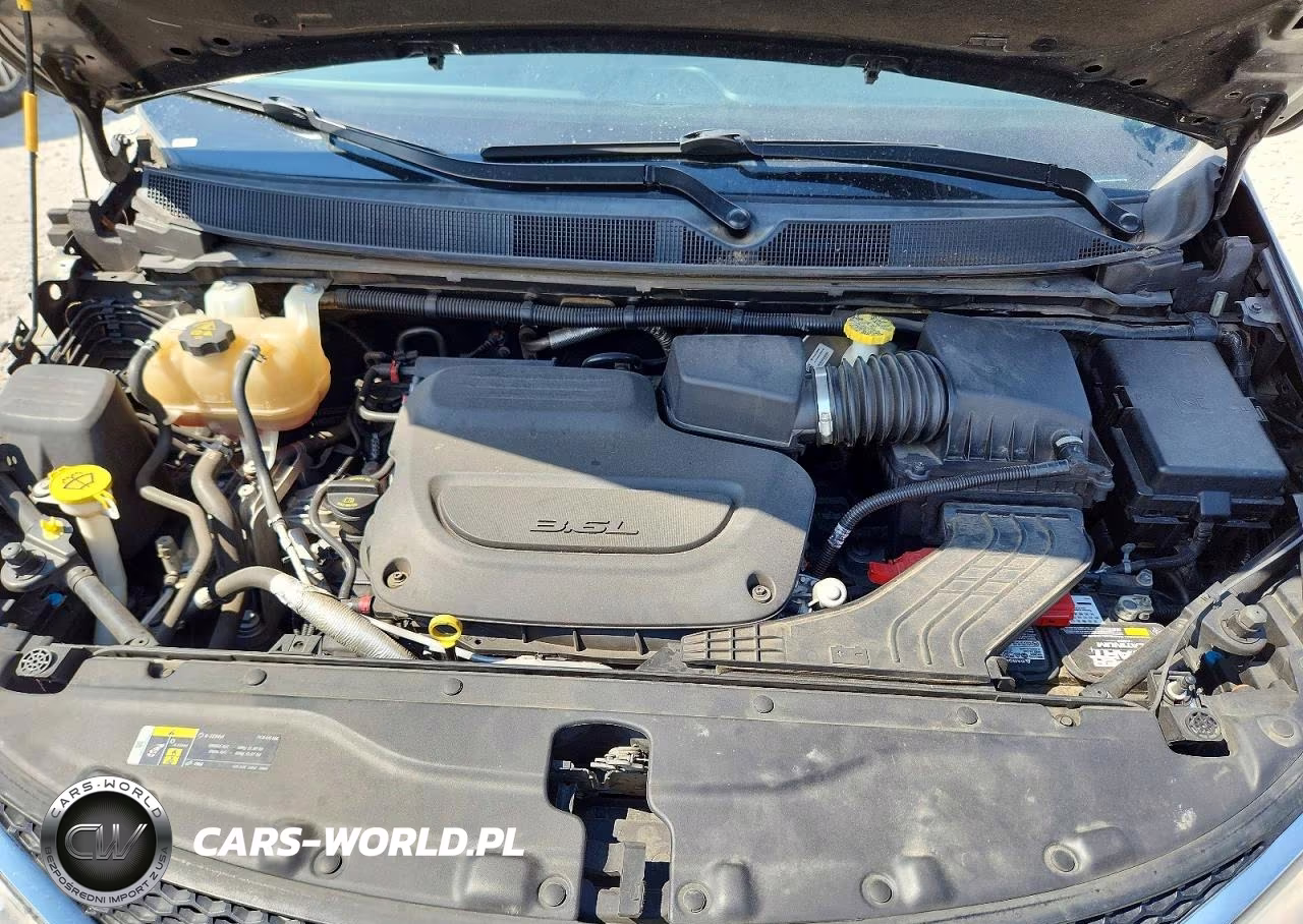 2019 Chrysler Pacifica Touring L VIN:2C4RC1BG9KR704799 - 12