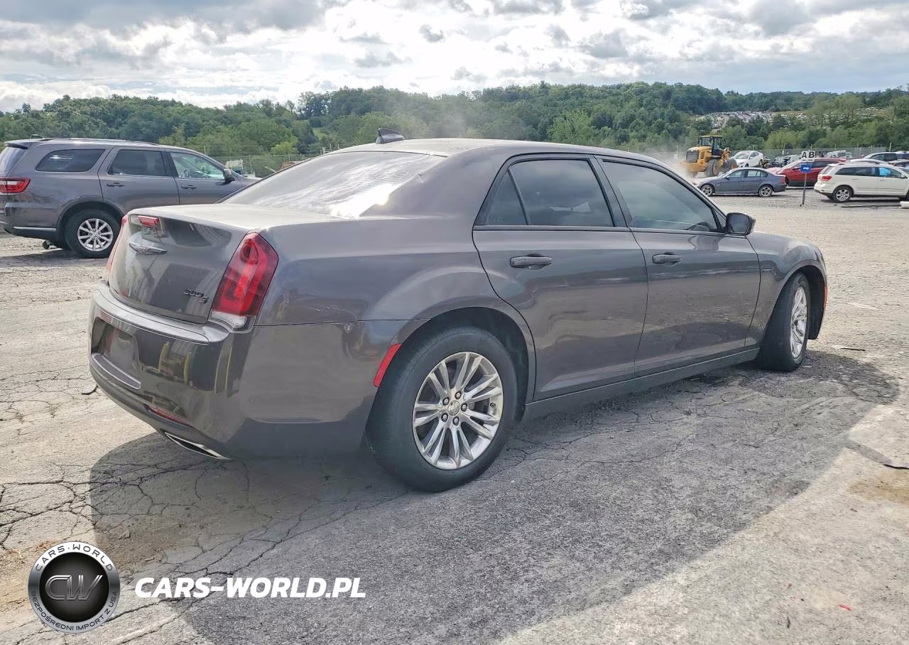 2023 Chrysler 300 S VIN:2C3CCABGXPH538364 - 3
