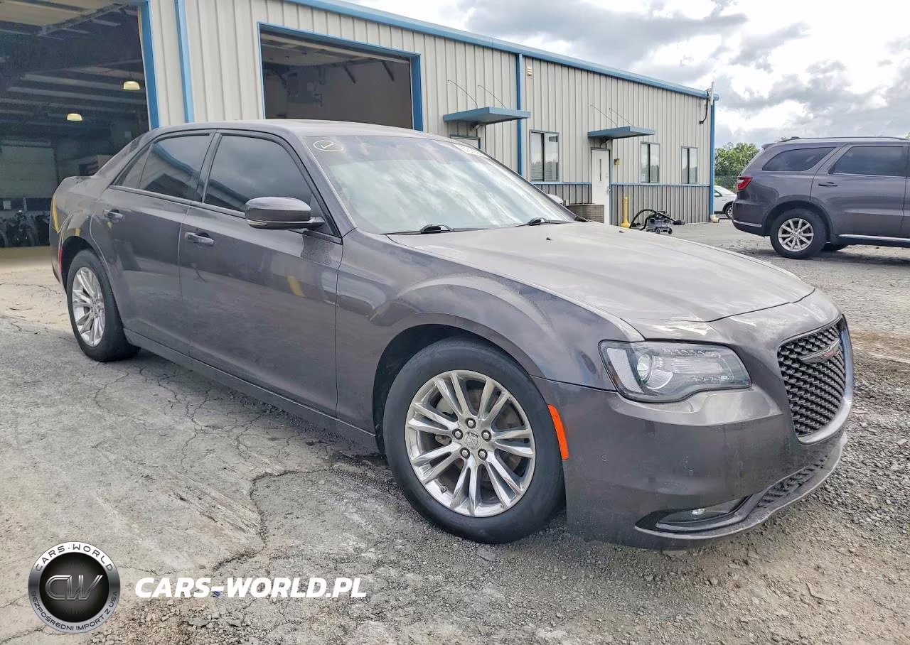 2023 Chrysler 300 S VIN:2C3CCABGXPH538364 - 4