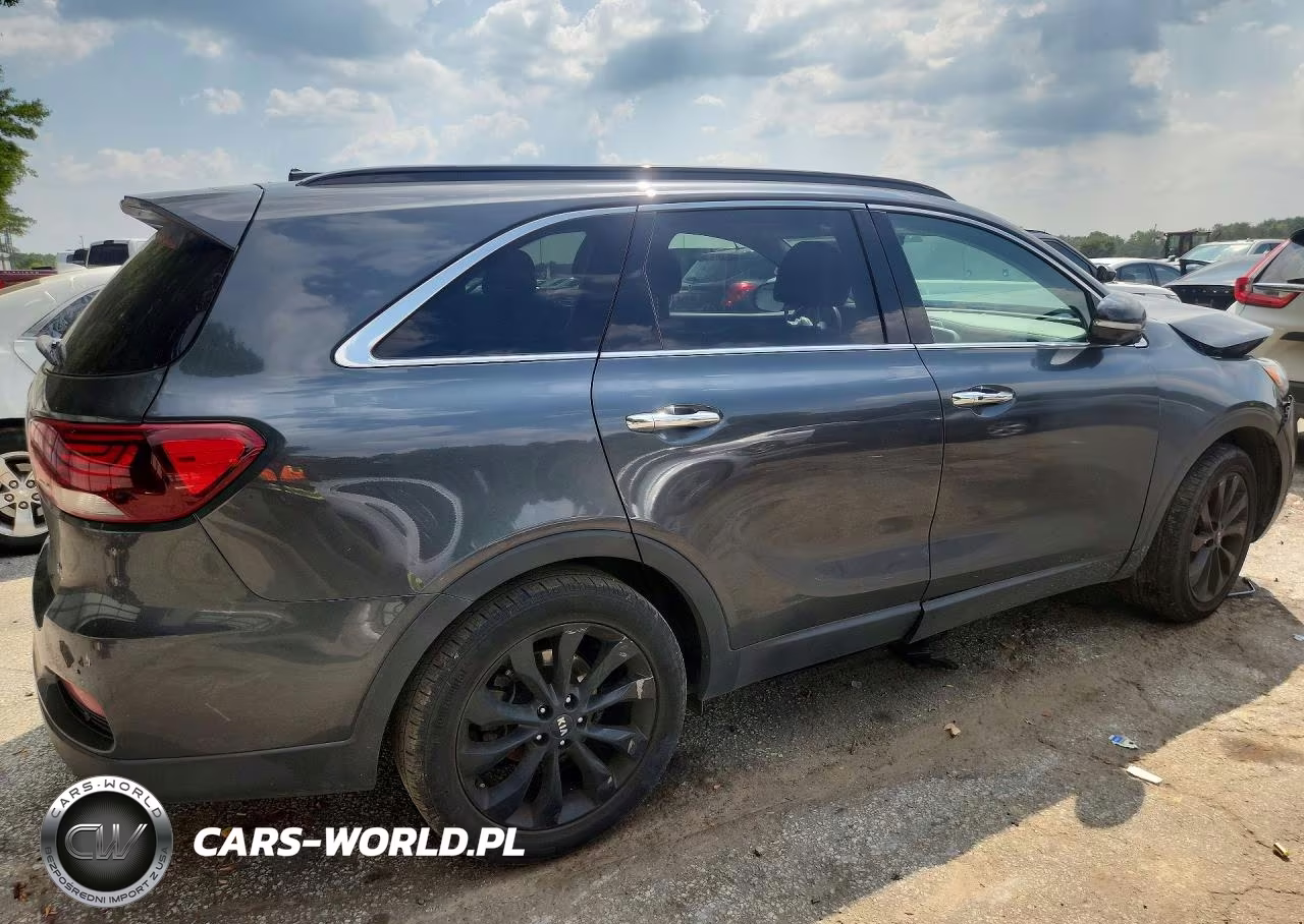2020 Kia Sorento S VIN:5XYPG4A56LG693862 - 3