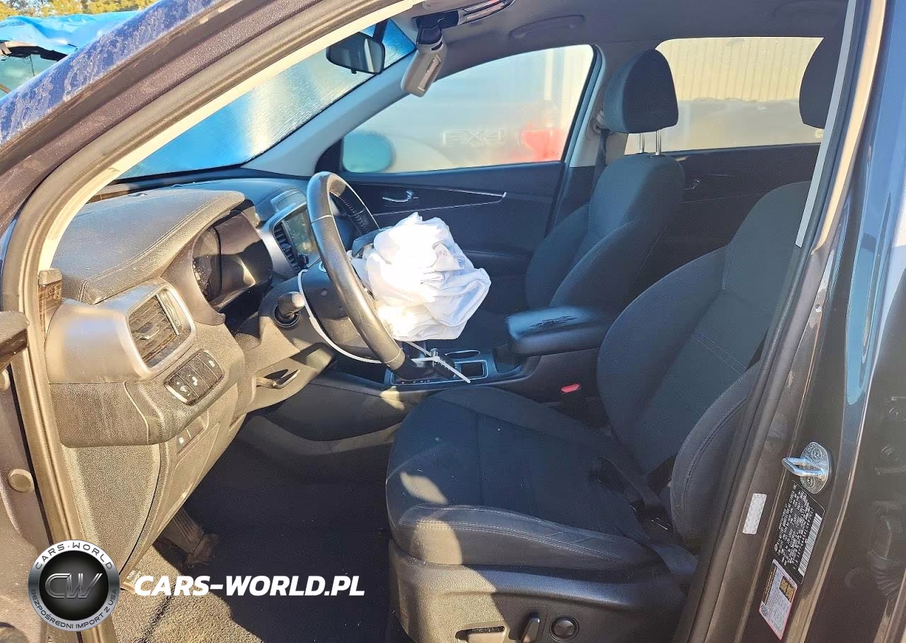 2020 Kia Sorento S VIN:5XYPG4A56LG693862 - 7