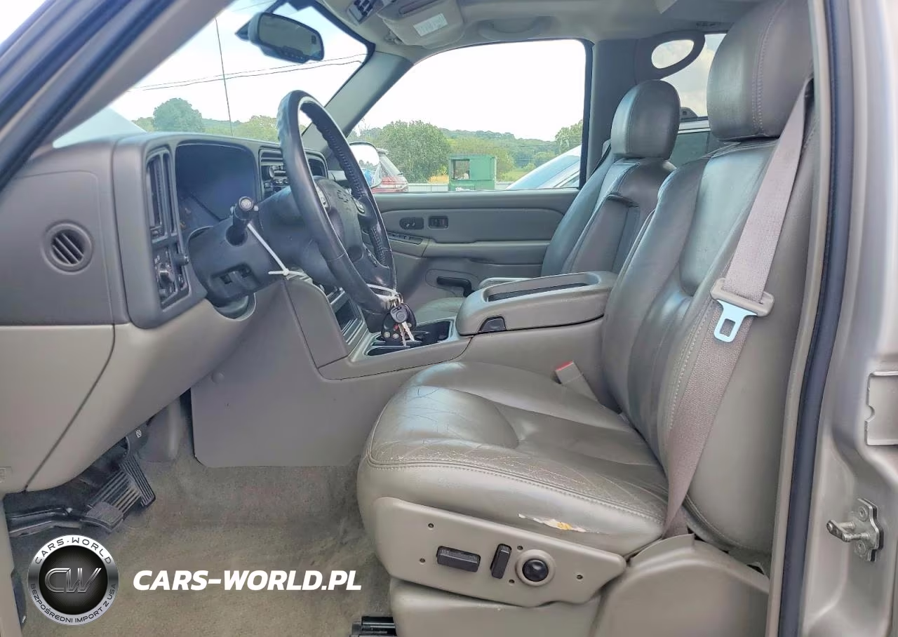 2004 Chevrolet Suburban VIN:1GNEC16Z74J253770 - 7