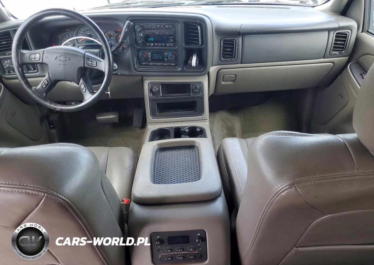 2004 Chevrolet Suburban VIN:1GNEC16Z74J253770 - 8