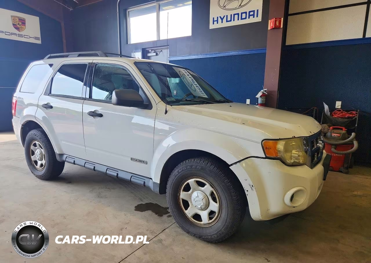 2008 Ford Escape Xls VIN:1FMCU92Z18KB15946 - 4