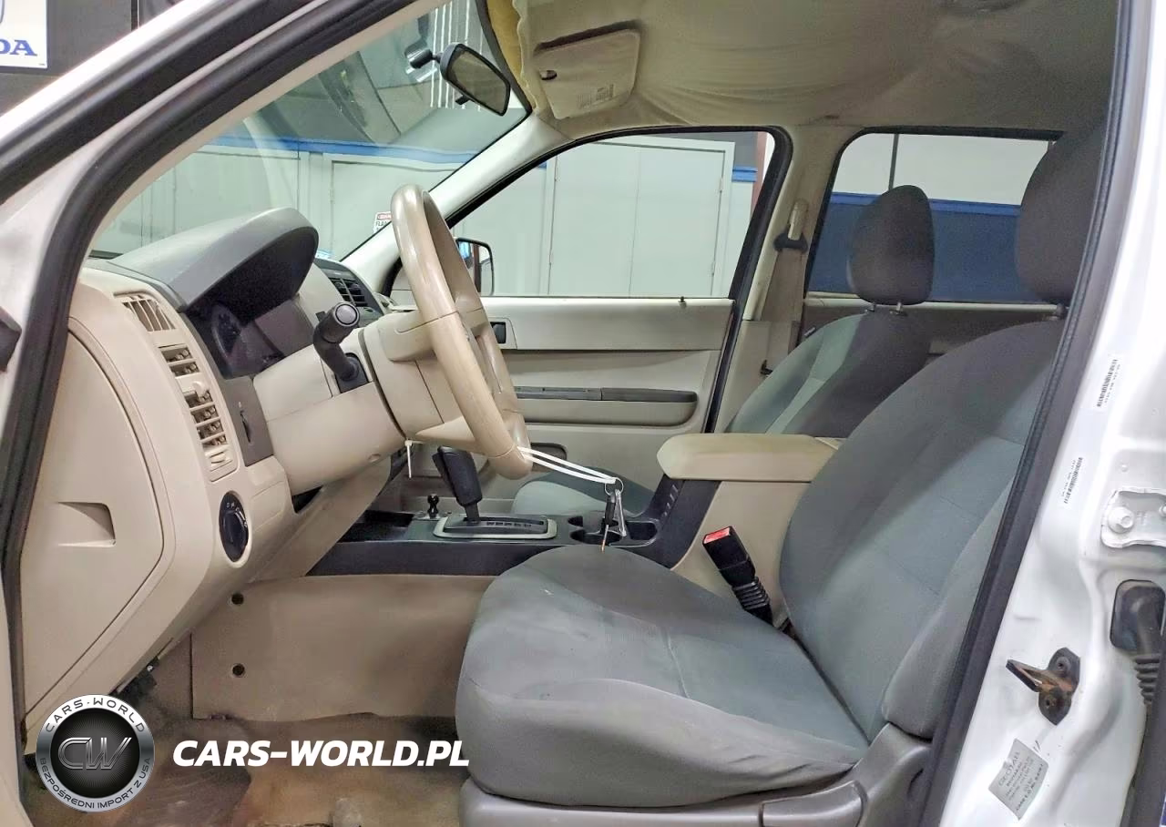 2008 Ford Escape Xls VIN:1FMCU92Z18KB15946 - 7