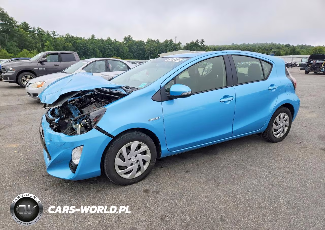 2015 Toyota Prius C Two VIN:JTDKDTB32F1101629 - 1