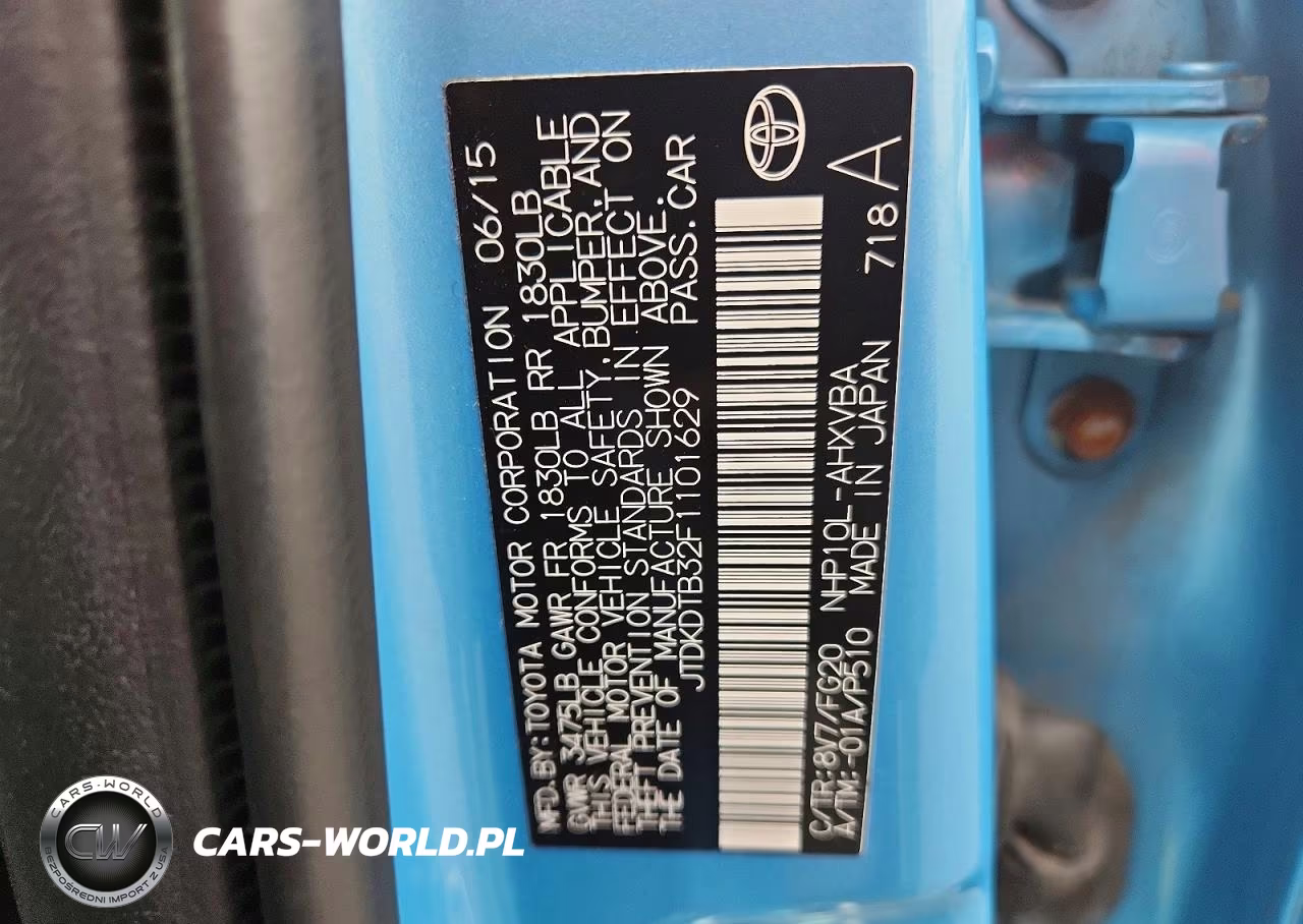 2015 Toyota Prius C Two VIN:JTDKDTB32F1101629 - 12