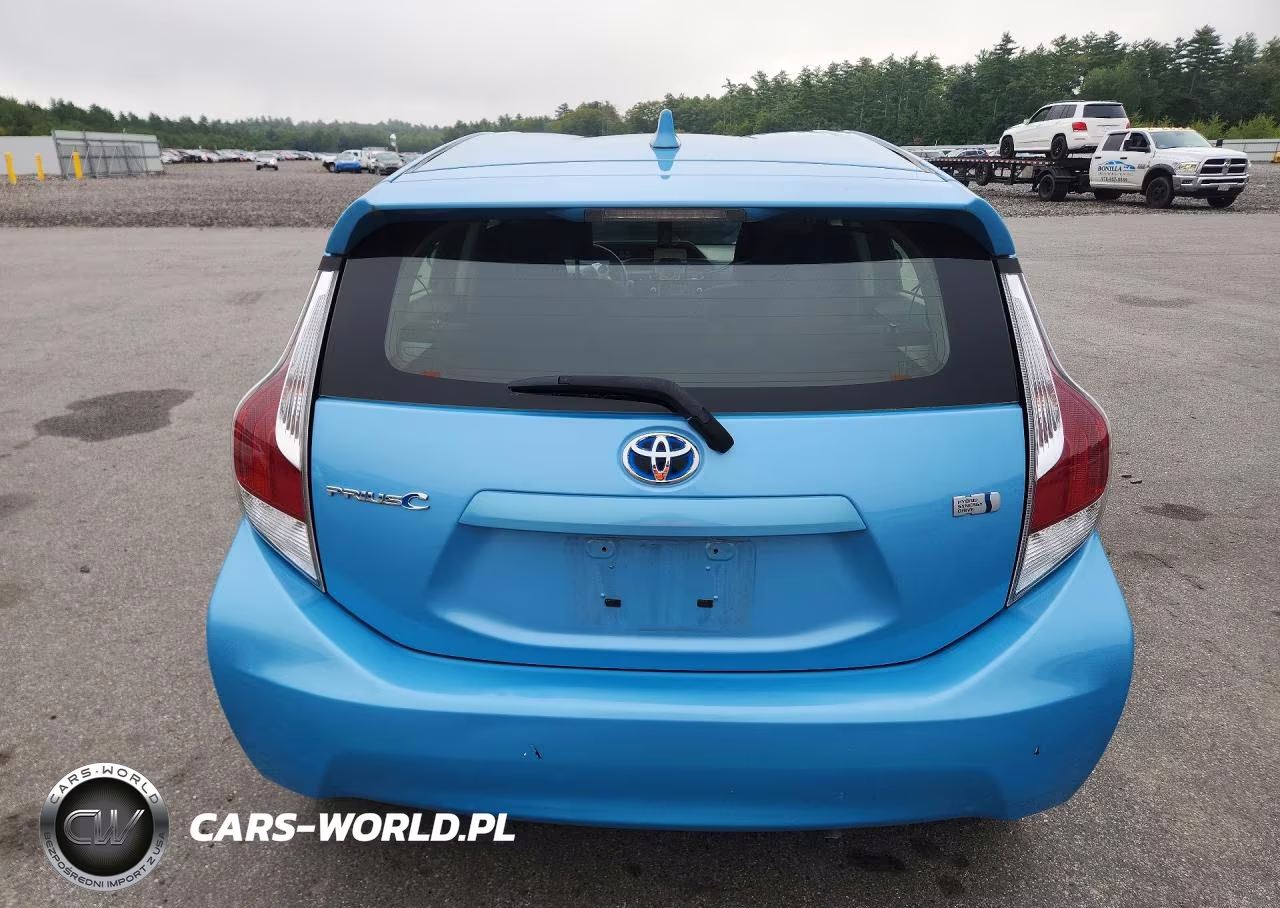 2015 Toyota Prius C Two VIN:JTDKDTB32F1101629 - 6