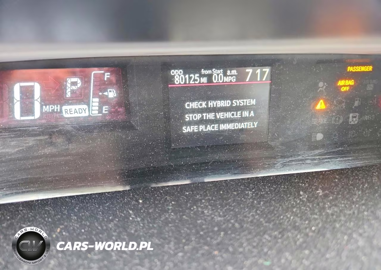 2015 Toyota Prius C Two VIN:JTDKDTB32F1101629 - 9