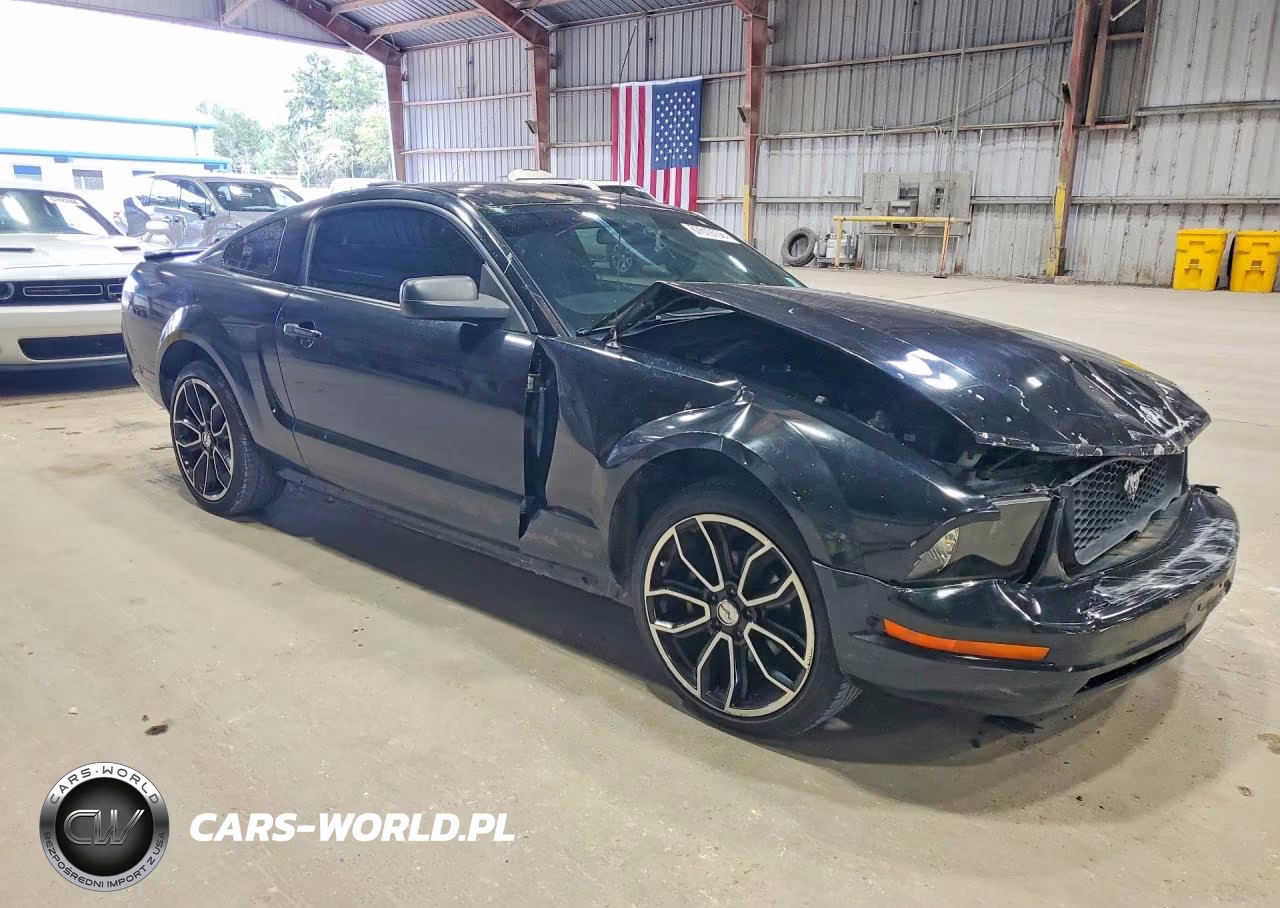 2007 Ford Mustang V6 Coupe VIN:1ZVFT80N675207563 - 4
