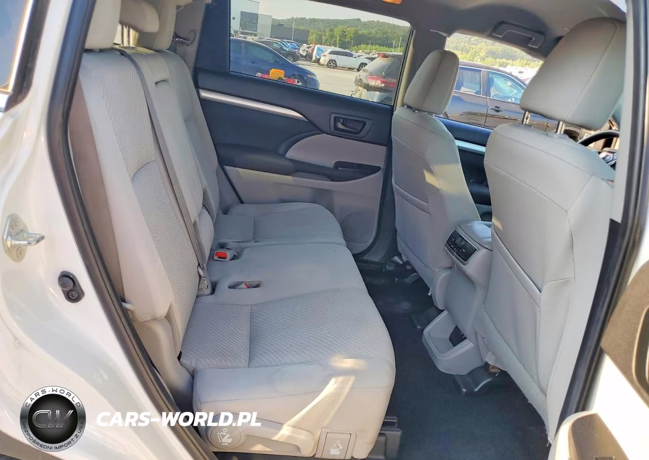 2019 Toyota Highlander Le VIN:5TDZZRFH3KS350138 - 11