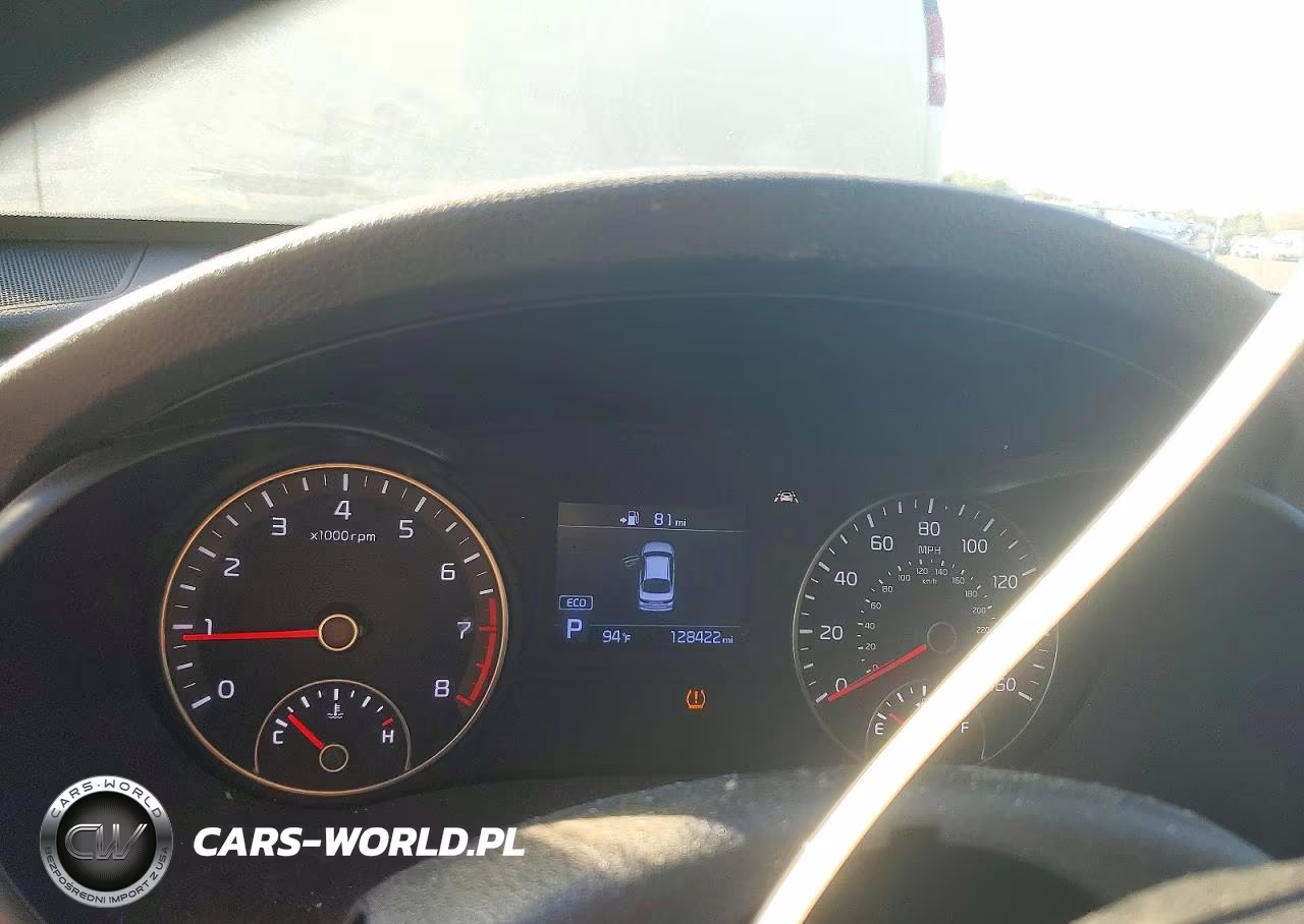 2019 Kia Optima Lx VIN:5XXGT4L39KG363742 - 9