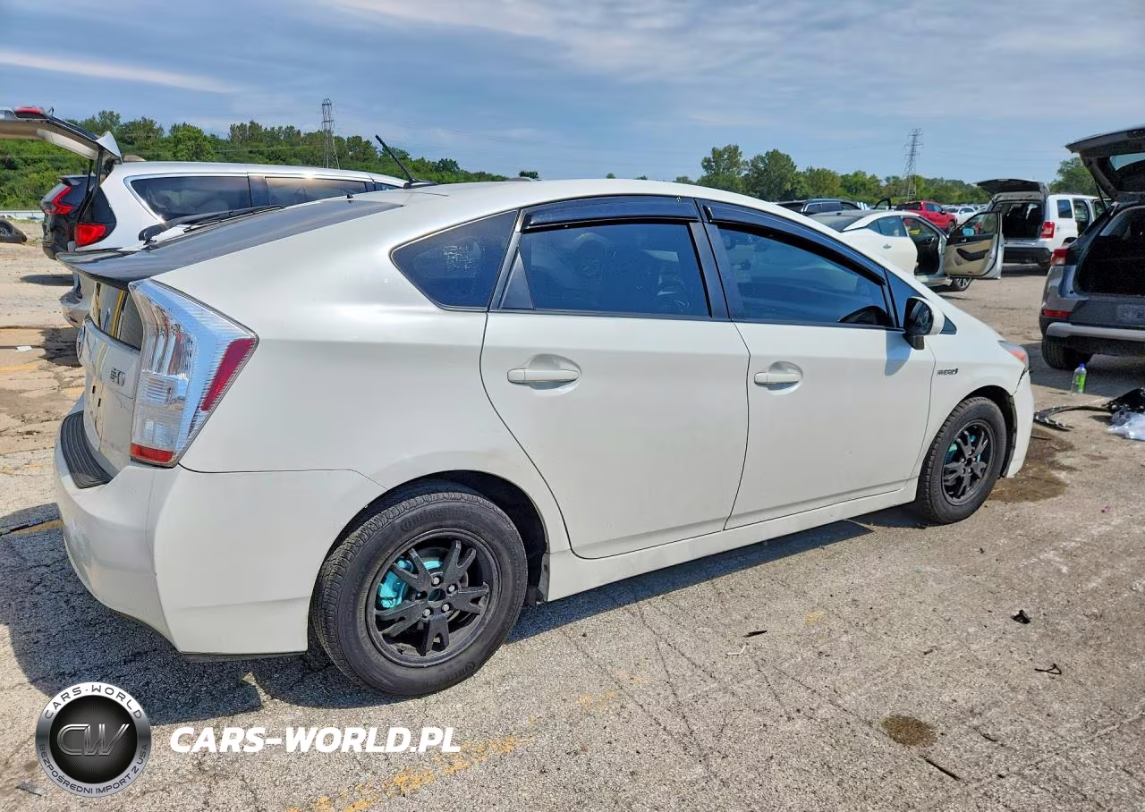 2011 Toyota Prius Four VIN:JTDKN3DU0B1443982 - 3