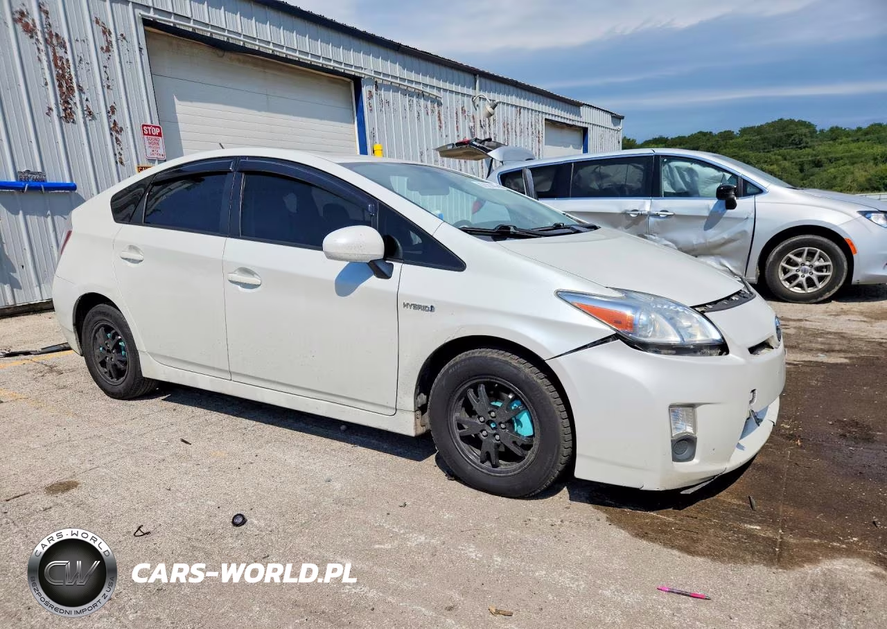 2011 Toyota Prius Four VIN:JTDKN3DU0B1443982 - 4