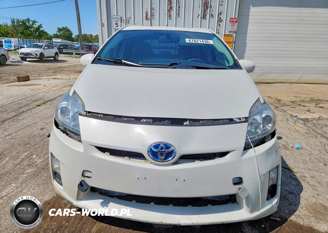 2011 Toyota Prius Four VIN:JTDKN3DU0B1443982 - 5