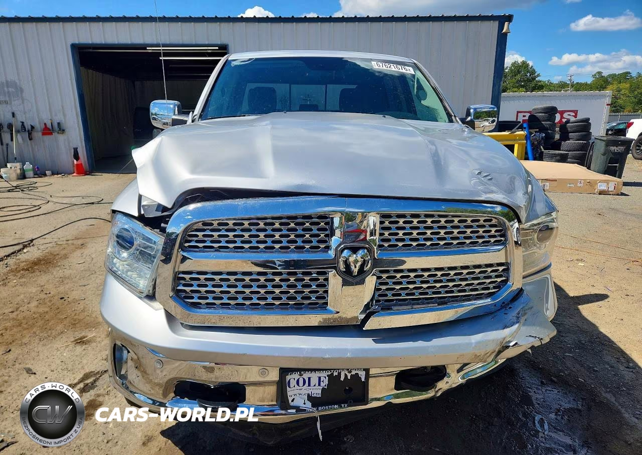 2016 Ram 1500 Laramie VIN:1C6RR7NT7GS176252 - 5