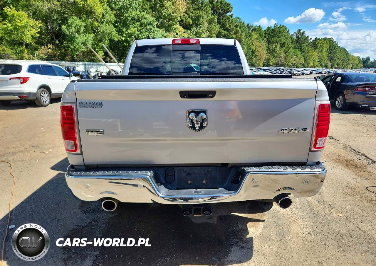 2016 Ram 1500 Laramie VIN:1C6RR7NT7GS176252 - 6