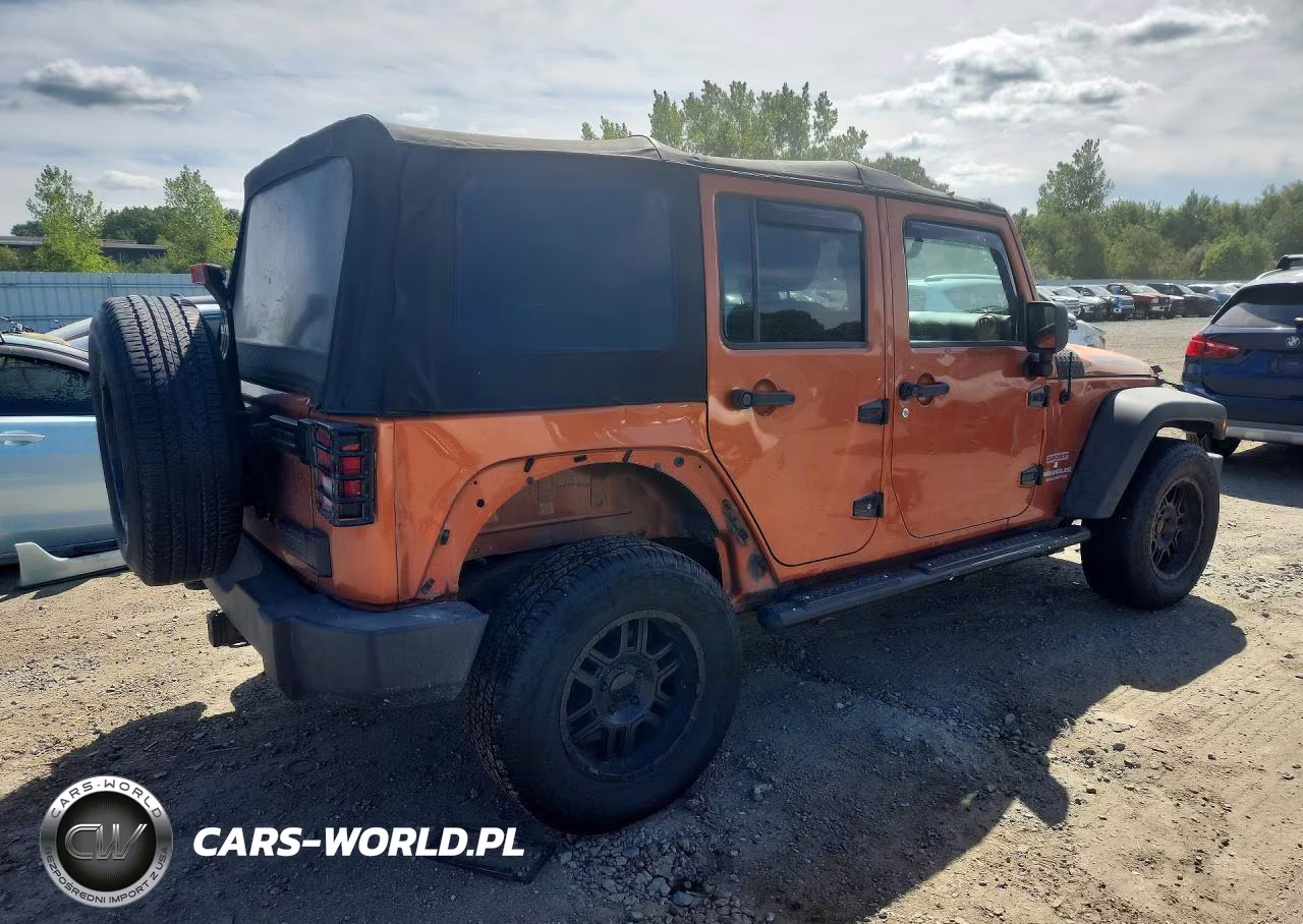 2011 Jeep Wrangler Unlimited Sport VIN:1J4BA3H11BL590046 - 3