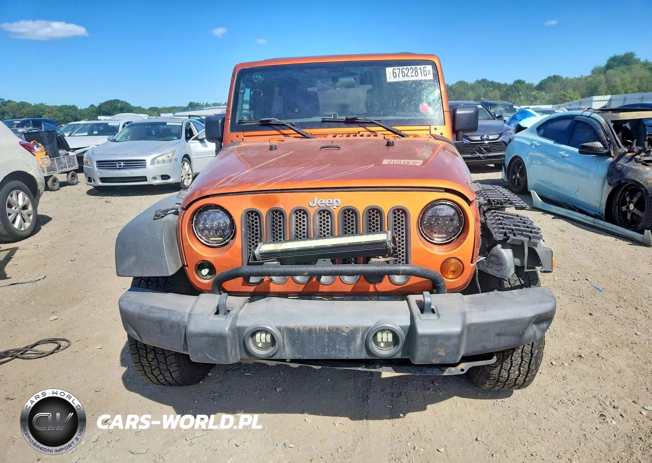 2011 Jeep Wrangler Unlimited Sport VIN:1J4BA3H11BL590046 - 5
