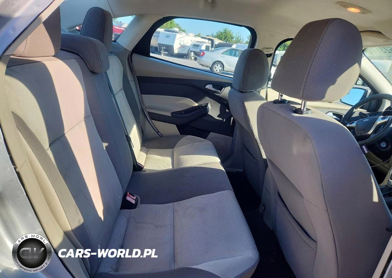 2013 Ford Focus Se VIN:1FADP3F26DL337418 - 10