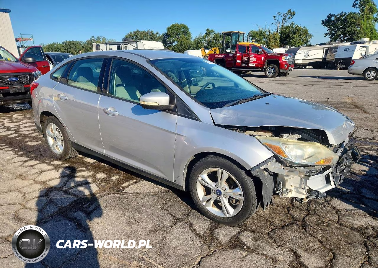 2013 Ford Focus Se VIN:1FADP3F26DL337418 - 4